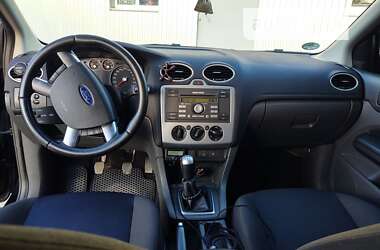 Хэтчбек Ford Focus 2007 в 