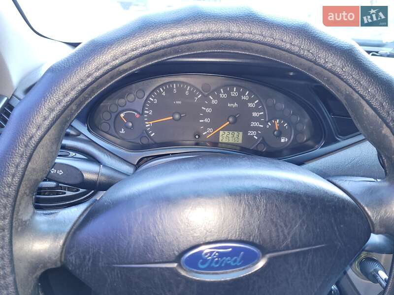 Ford Focus 2003
