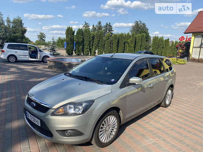 Универсал Ford Focus 2009 в Староконстантинове