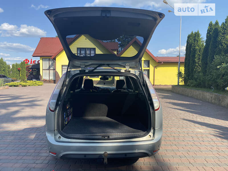 Универсал Ford Focus 2009 в Староконстантинове