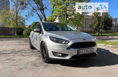 Хэтчбек Ford Focus 2015 в Киеве