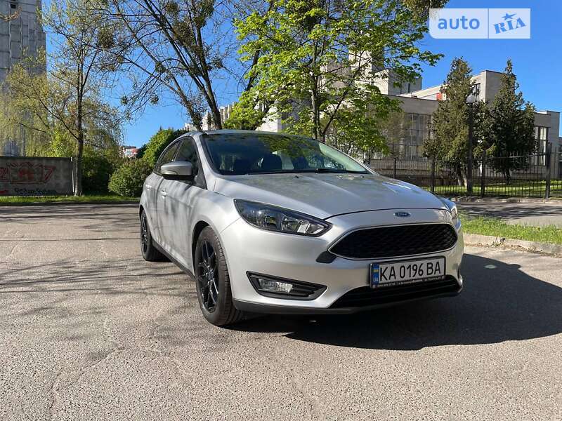 Хэтчбек Ford Focus 2015 в Киеве