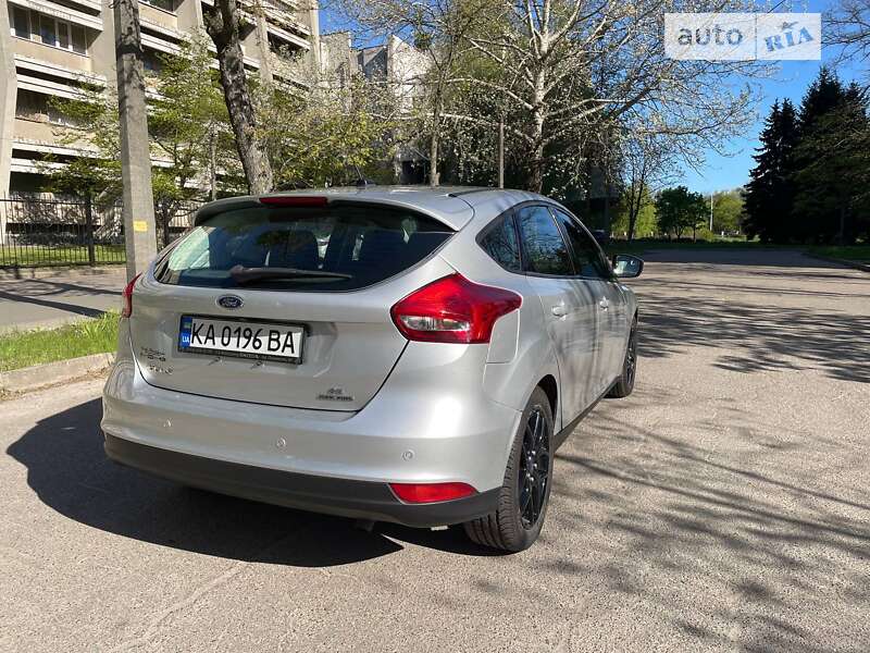 Хэтчбек Ford Focus 2015 в Киеве
