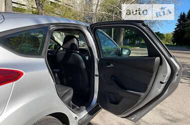 Хэтчбек Ford Focus 2015 в Киеве
