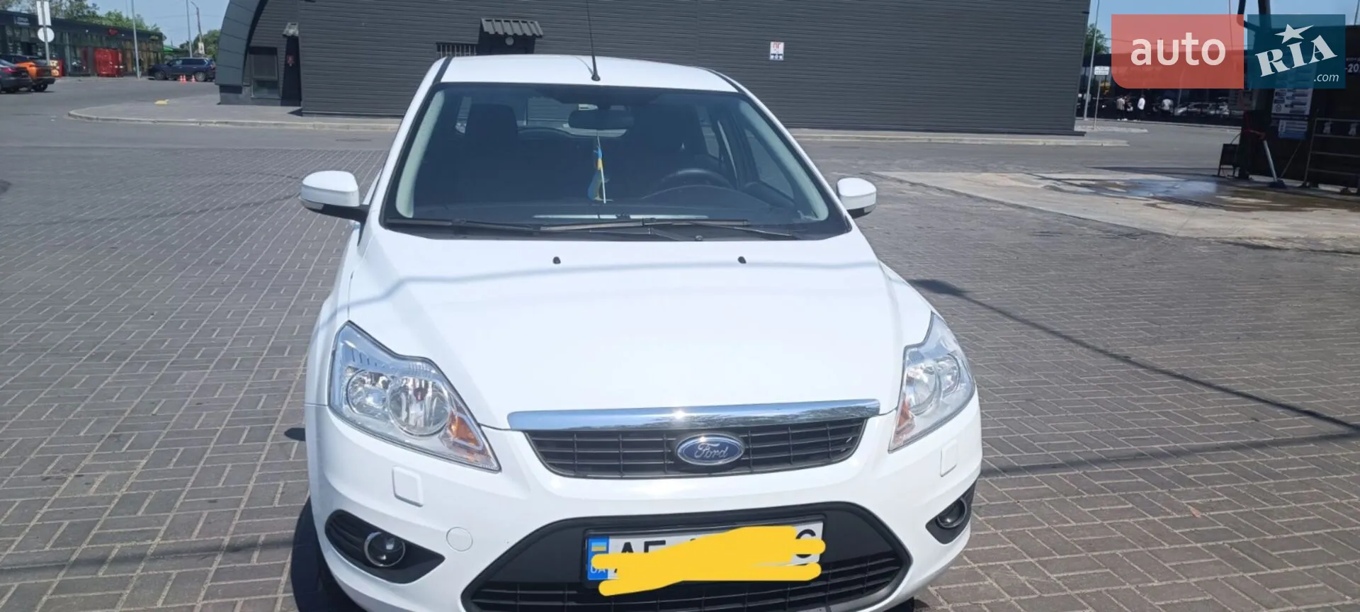 2010 Ford Focus - мініатюра 2