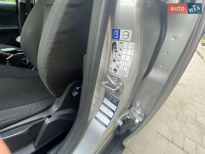 Универсал Ford Focus 2015 в Яворове фото 3 Универсал Ford Focus 2015 в Яворове