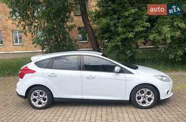 Хэтчбек Ford Focus 2013 в 
