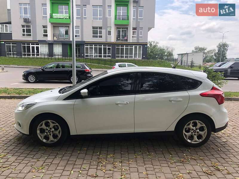 Хэтчбек Ford Focus 2013 в Шептицькому