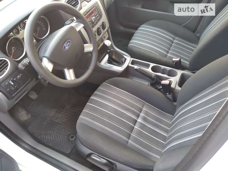 Універсал Ford Focus 2010 в Новоукраїнці фото 15 Універсал Ford Focus 2010 в Новоукраїнці