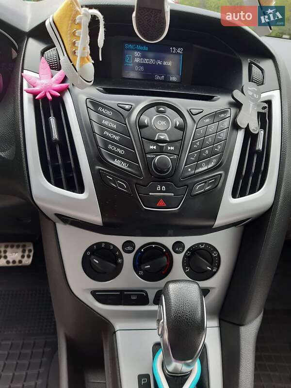 Седан Ford Focus 2013 в Киеве