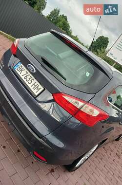 Универсал Ford Focus 2011 в 