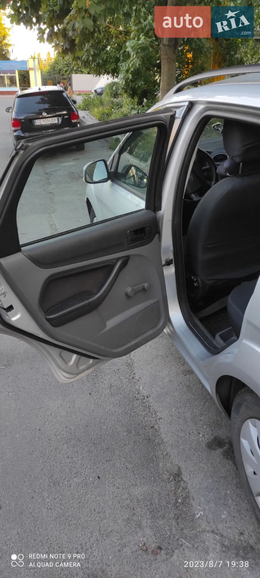 2010 Ford Focus - мініатюра 9