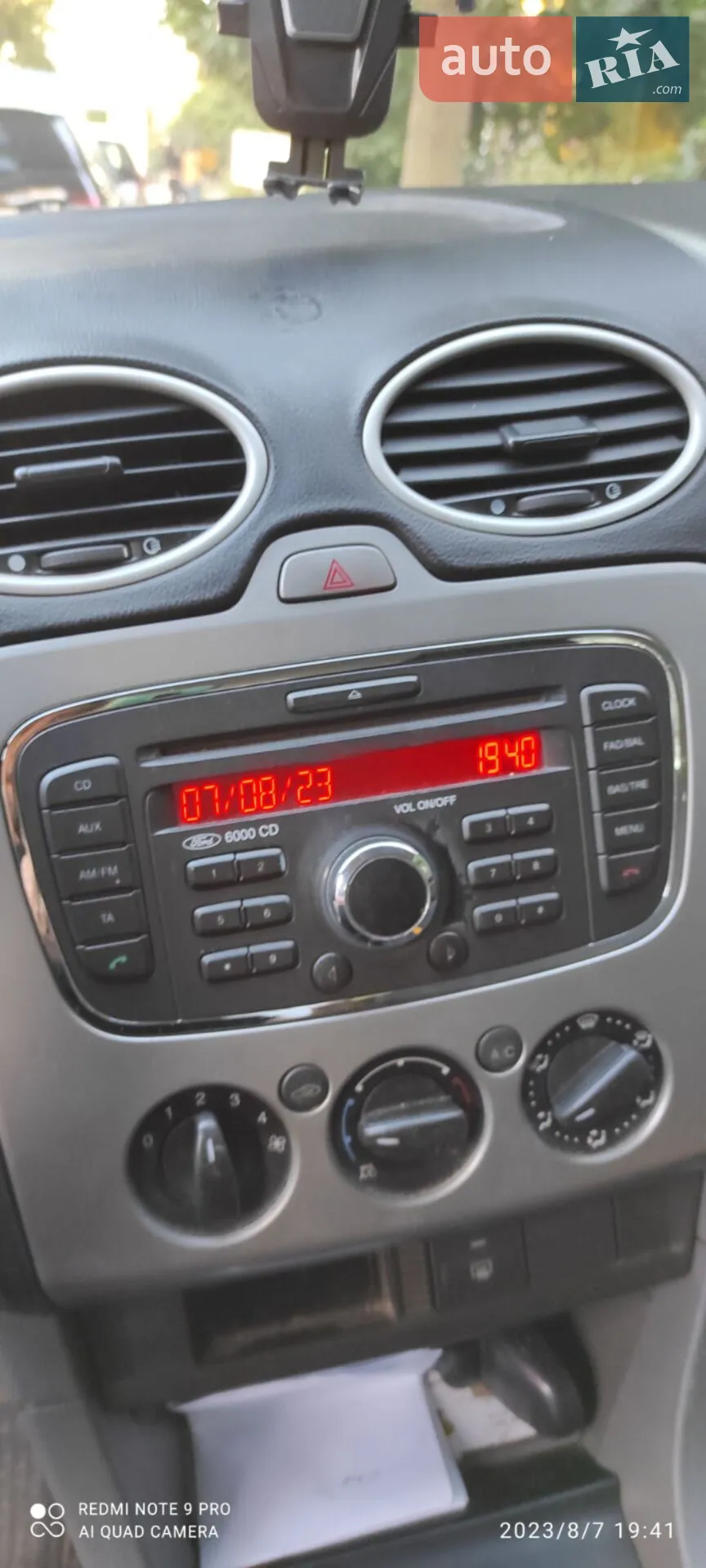 2010 Ford Focus - мініатюра 4