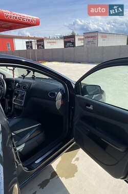 Хэтчбек Ford Focus 2006 в Тячеве