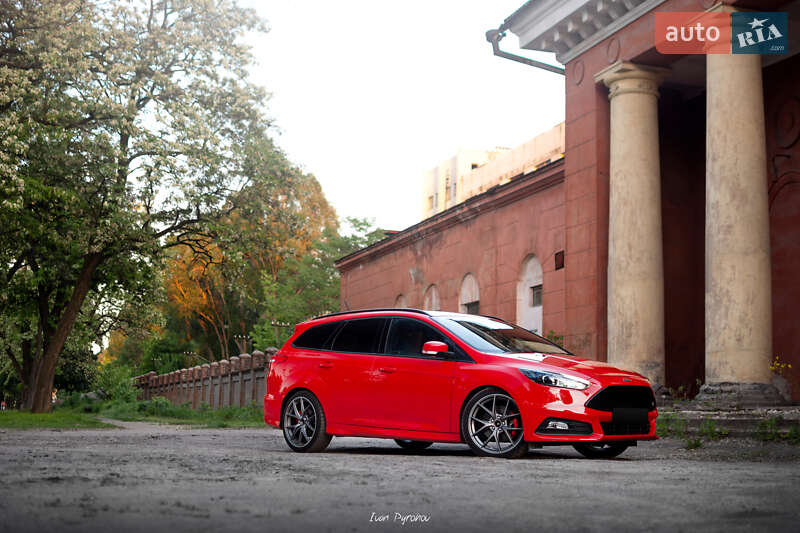 Универсал Ford Focus 2016 в Днепре фото 3 Универсал Ford Focus 2016 в Днепре