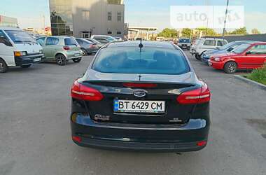 Седан Ford Focus 2016 в 