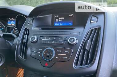 Хетчбек Ford Focus 2015 в  фото 30 Хетчбек Ford Focus 2015 в