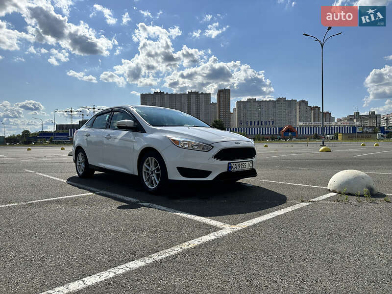 Седан Ford Focus 2016 в Киеве