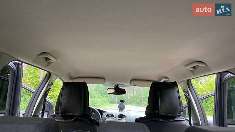 Универсал Ford Focus 2009 в Новояворовске
