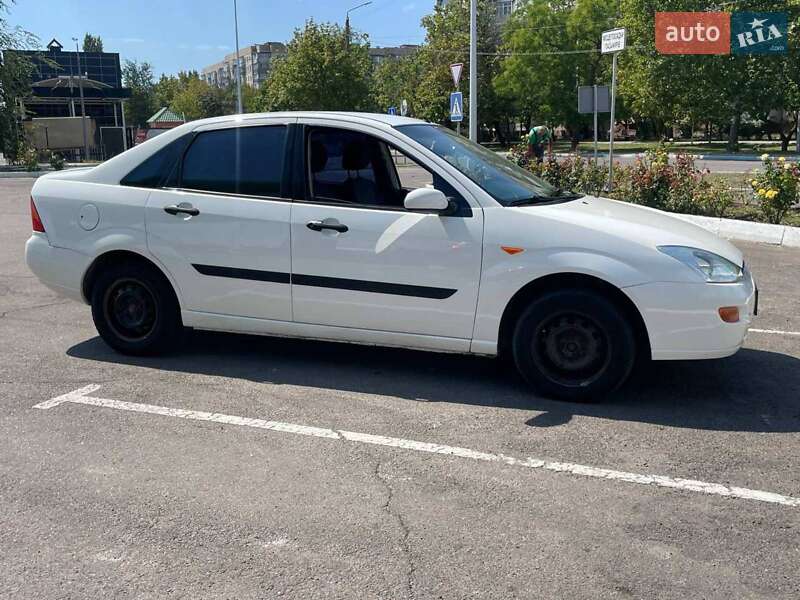 Седан Ford Focus 2001 в 