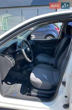 Седан Ford Focus 2001 в 
