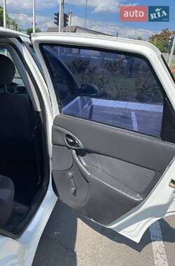 Седан Ford Focus 2001 в 