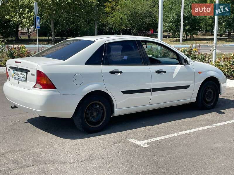 Седан Ford Focus 2001 в Южном фото 8 Седан Ford Focus 2001 в Южном