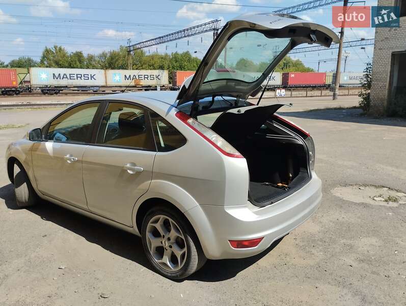 Хэтчбек Ford Focus 2008 в Тульчине