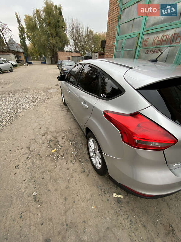 Хэтчбек Ford Focus 2015 в Полтаве фото 3 Хэтчбек Ford Focus 2015 в Полтаве