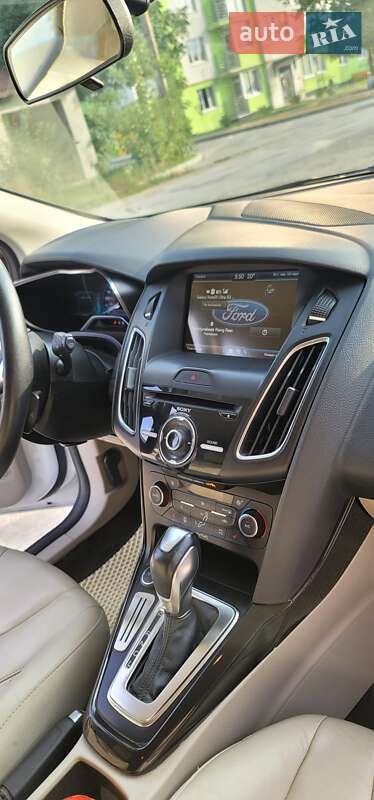 Хэтчбек Ford Focus 2015 в Каменец-Подольском