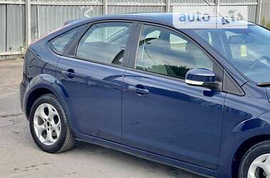 Хэтчбек Ford Focus 2011 в 