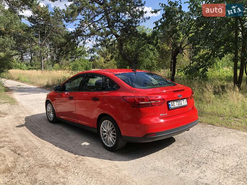 Седан Ford Focus 2015 в Днепре фото 7 Седан Ford Focus 2015 в Днепре