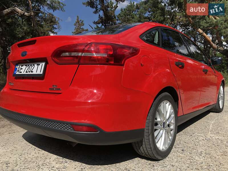 Седан Ford Focus 2015 в Днепре фото 10 Седан Ford Focus 2015 в Днепре