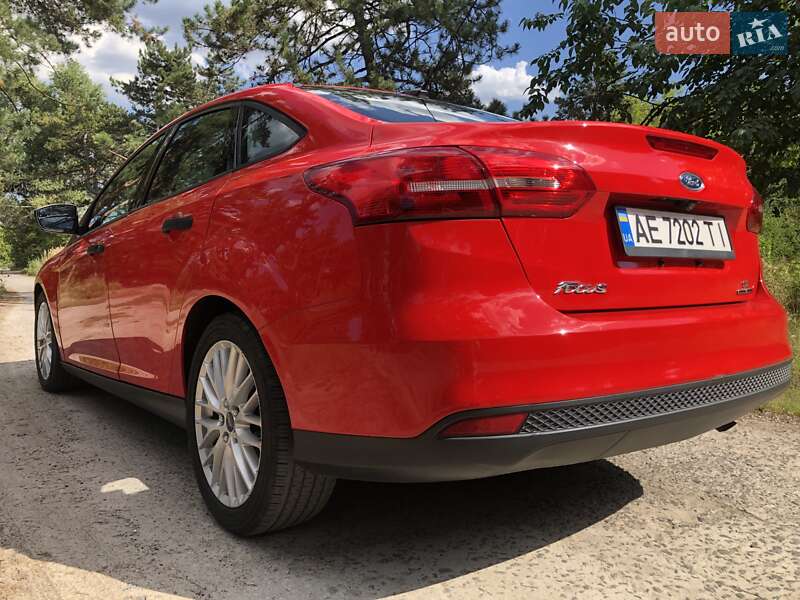 Седан Ford Focus 2015 в Днепре фото 8 Седан Ford Focus 2015 в Днепре