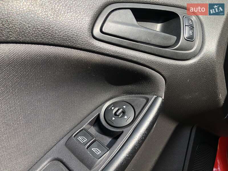 Седан Ford Focus 2015 в Днепре фото 30 Седан Ford Focus 2015 в Днепре