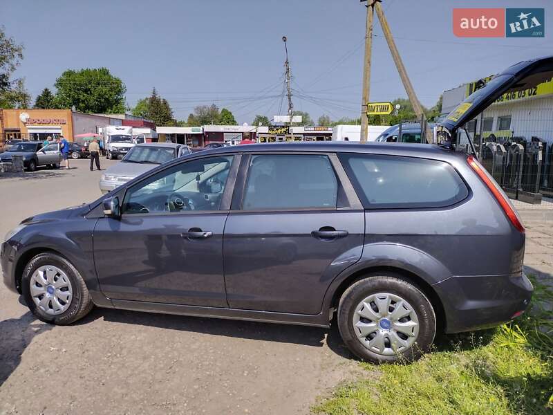 Универсал Ford Focus 2010 в Ромнах