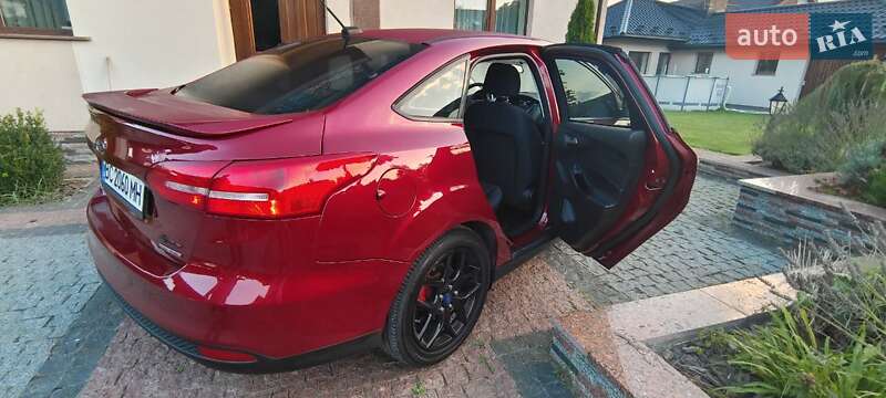 Седан Ford Focus 2015 в Львові