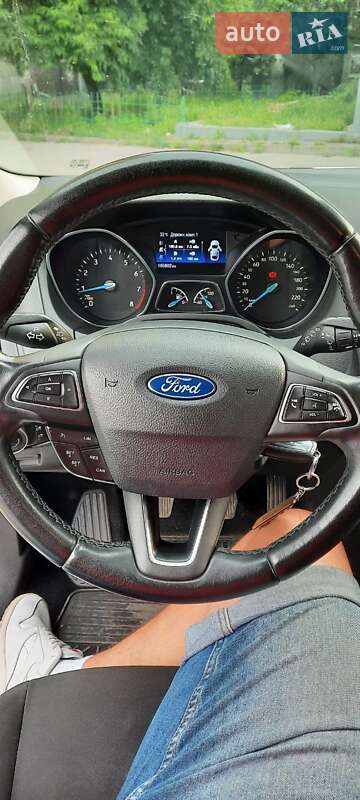 Хэтчбек Ford Focus 2015 в Днепре