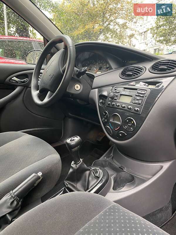 Седан Ford Focus 2002 в Днепре
