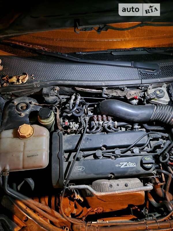 Хэтчбек Ford Focus 2002 в Киеве