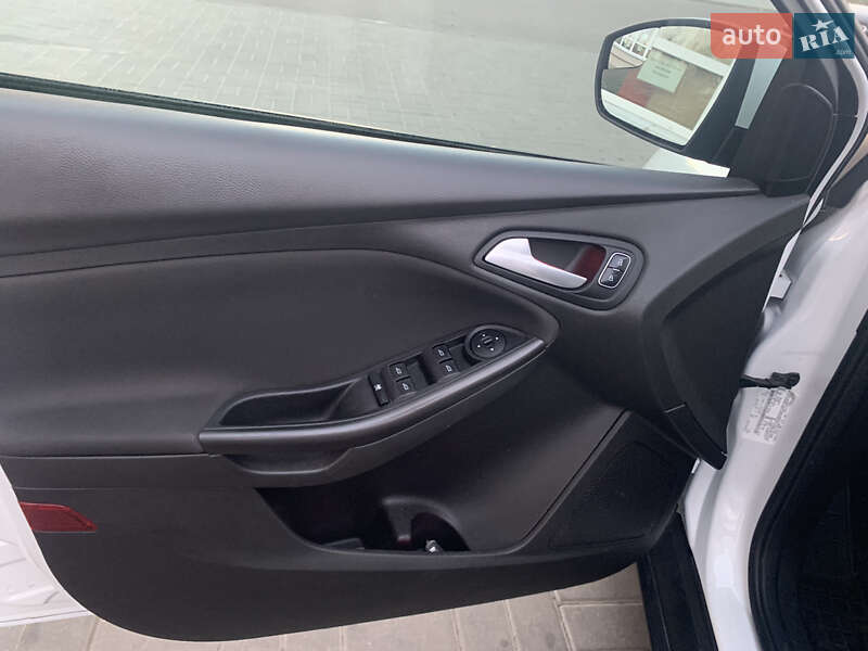 Хэтчбек Ford Focus 2016 в Черкассах фото 16 Хэтчбек Ford Focus 2016 в Черкассах