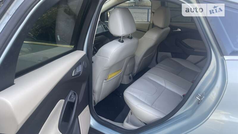 Хэтчбек Ford Focus 2013 в Киеве фото 6 Хэтчбек Ford Focus 2013 в Киеве