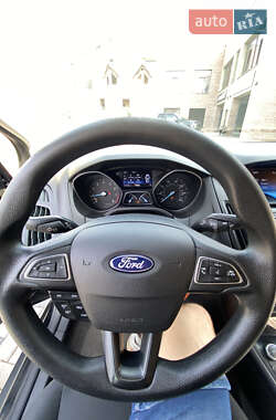 Седан Ford Focus 2015 в Ровно
