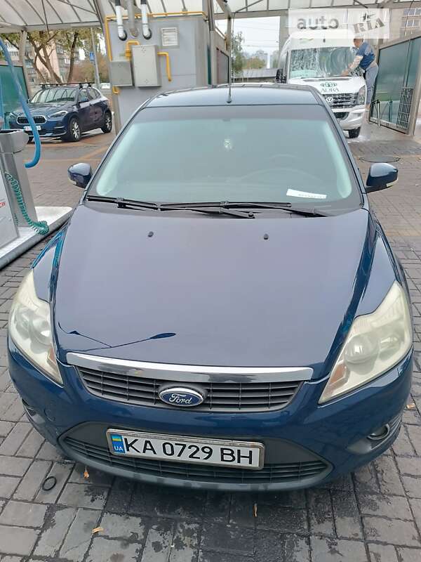 Хэтчбек Ford Focus 2008 в Киеве