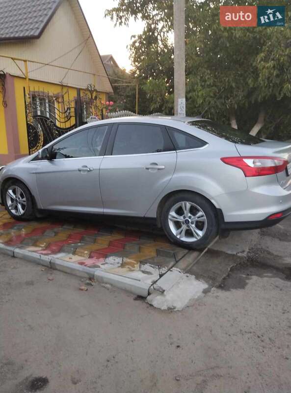 Седан Ford Focus 2013 в Николаеве фото 18 Седан Ford Focus 2013 в Николаеве