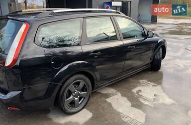 Универсал Ford Focus 2010 в Ромнах