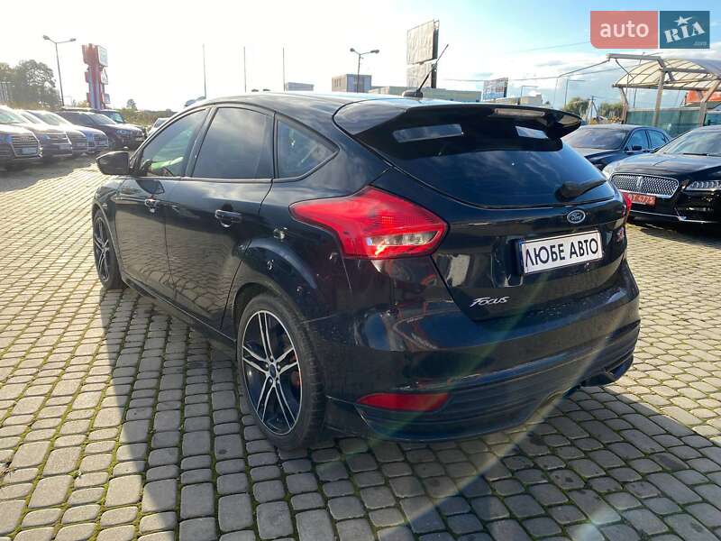 Хэтчбек Ford Focus 2015 в Львове