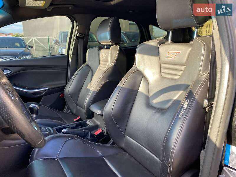 Хэтчбек Ford Focus 2015 в Львове