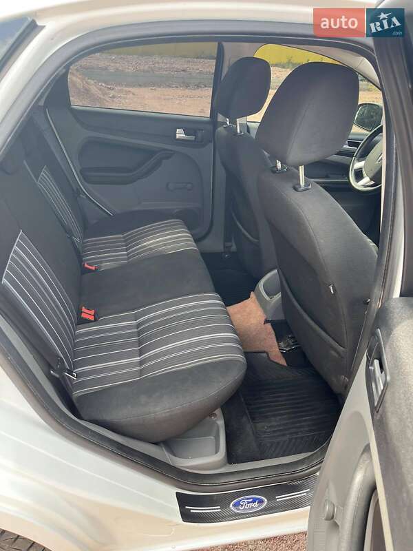 Хэтчбек Ford Focus 2009 в Овруче