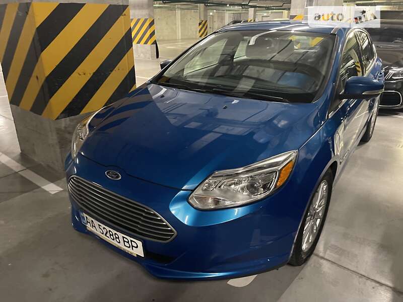 Хэтчбек Ford Focus 2014 в Киеве